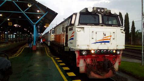 Tidak seperti bus atau kendaraan umum berupa mobil, kereta memiliki jalur rel tersendiri yang melintas sendiri. Tarif & Jadwal Kereta Api Purwokerto - Semarang [KA ...