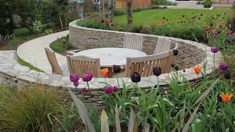Sloping Garden Ideas 20 Landscaping And Styling Solutions For Plots On