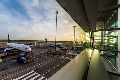The Largest International Airports in Ireland - WorldAtlas.com