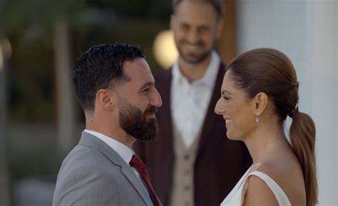 לעומת זאת פעם סיפר לי לקוח שכשהוא הגיע לשיחת טלפון לפני דייט ראשון והיא סיפרה לו שהיא לומדת רפואה הוא ישר ענה וואי זה מפחיד לא?? חתונה ממבט ראשון הגר משה - Lilianaescaner