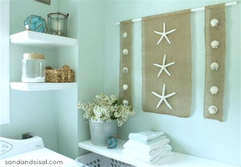 A llama print from is the perfect way to put a smile on your face before every shower. diy Wall Art (coastal burlap craft) - Sand and Sisal