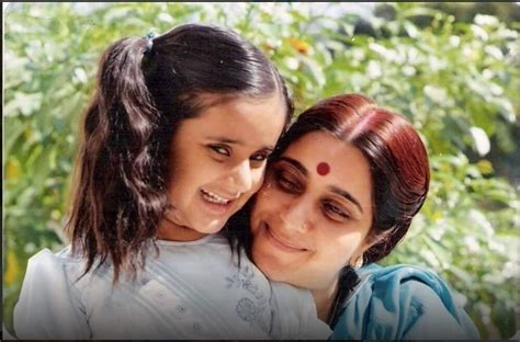 sushma swaraj s daughter bansuri performs last rites india today