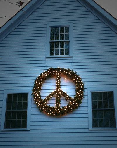 Christmas Lighted Peace Sign Pic Zit