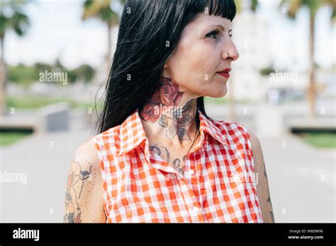 Share 81 Tattoo On Neck Female Latest Ineteachers