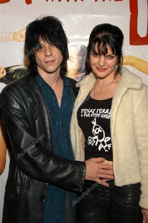 Coyote Shivers And Wife Pauley Perrette Stock Editorial Photo © S