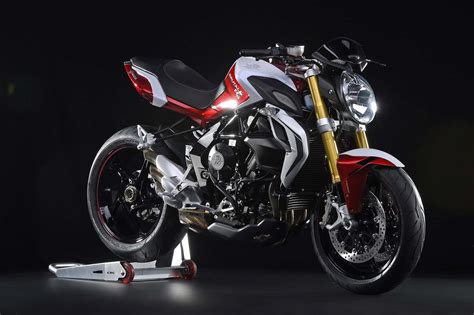 However, what it lacks in those conveniences, it makes up for character — and a whole lot of it. MV Agusta Brutale 800 RR - 140hp & MVICS 2.0 - Asphalt ...