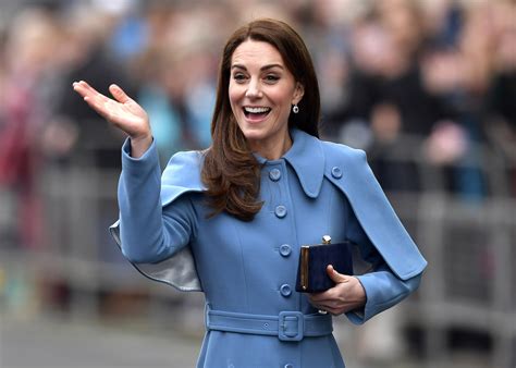 Kate Middletons Hand Gestures Show How Much She Has Grown As A Royal Body Language Expert Says