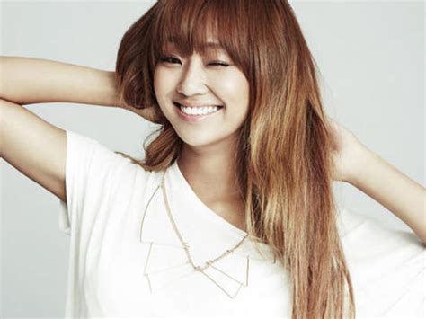 Hyorin Sistar Rilis Teaser One Way Love