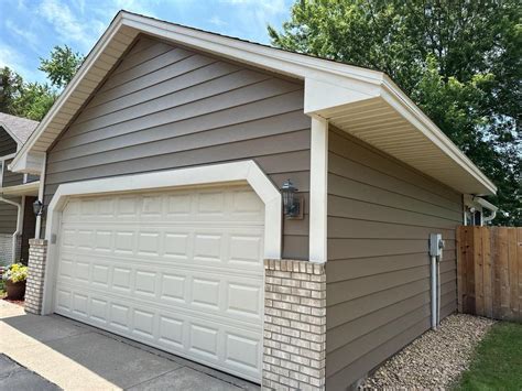 Seamless Steel Siding In Coon Rapids
