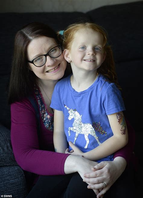 Flipboard Mummy Blogger Who Was Left With Crippling Anxiety After Seeing New Mums With Perfect