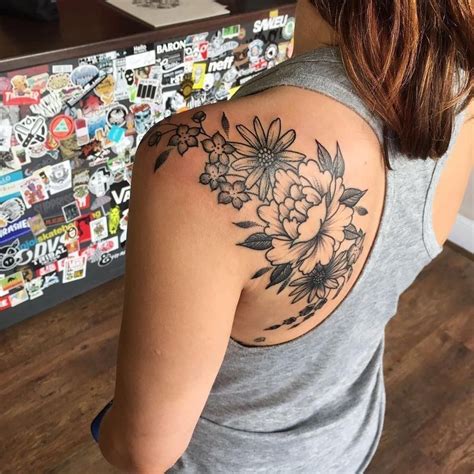 31 Beautiful Shoulder Tattoo Design Idea For Women Floral Tattoo