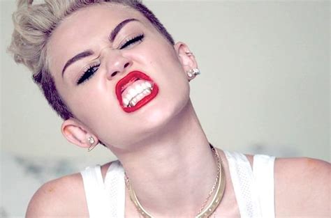 steamy new miley cyrus video sets viewing record suid kaap forum