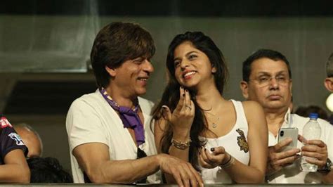 Ipl 2018 Shah Rukh Khan And Daughter Suhana Cheer Passionately For