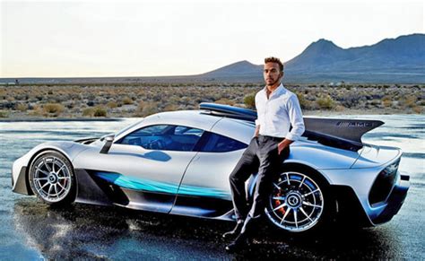 Lewiss parents separated when he was two and as a result. Lewis Hamilton se rozpovídal o své sbírce aut. Které ...