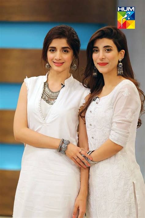 beautiful sisters mawra and urwa in yasir hussain show pakistani drama celebrities white dress