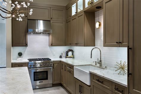 See more ideas about kitchen cabinets, kitchen remodel, kitchen design. Kitchen Cabinets Gallery of Images and Ideas -- Cabinet ...