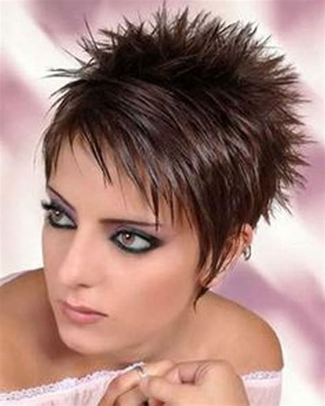 2023 Popular Spiky Gray Pixie Haircuts