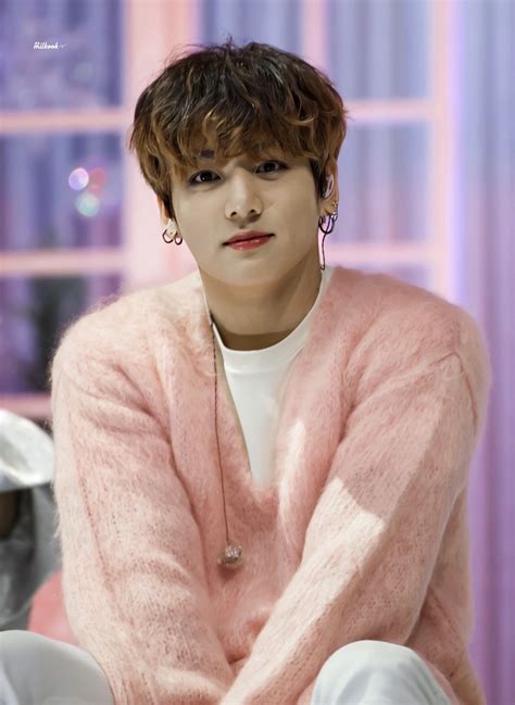 See more ideas about bts, grammy, bangtan sonyeondan. 15 Of BTS Jungkook's Best & Most Unforgettable Outfits ...