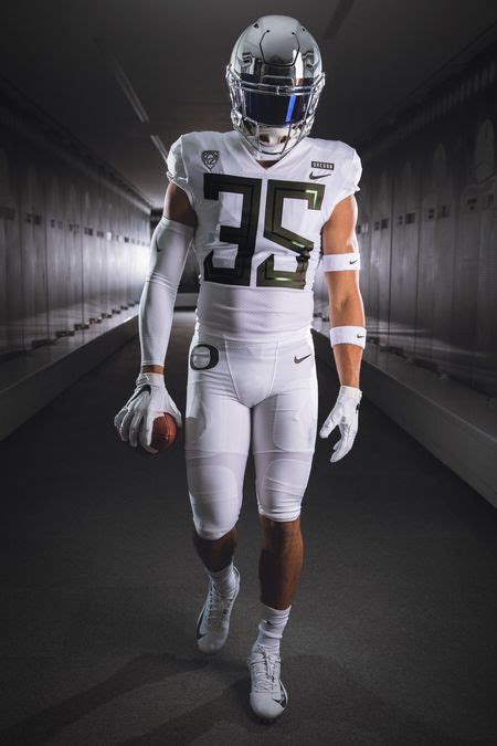 Oregon Ducks To Wear Road White Uniforms With Chrome Wings At Washington State