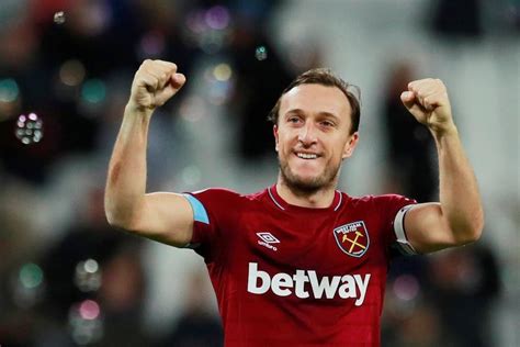 Mark Noble To End Career At West Ham After Club Activate One Year