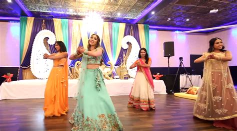 Video This Brides Sangeet Performance On Bollywood Songs Will Tug At Your Heart The Indian