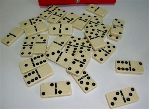 Jogo De Dominó Antigo Dominoes Double Six 28 Pçs R 3700 Em