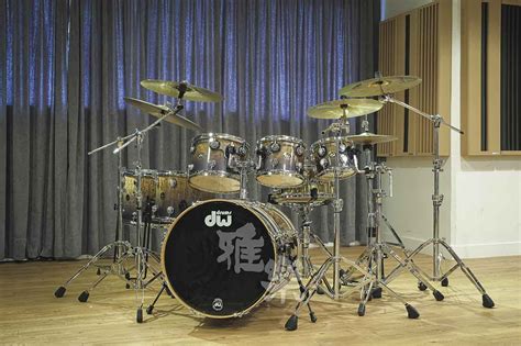 Dw Collectors Series Drum Set Exotic Tamo Ash Finish Arrow Production