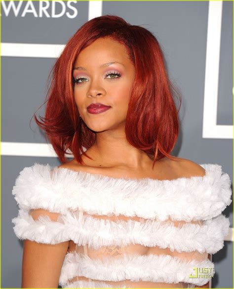 Rihanna Grammys 2011 Red Carpet Photo 2519389 2011 Grammy Awards