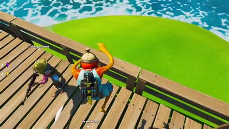 This season, epic have also been releasing secret missions/quests, where upon completion rewards players with more xp. Weird fortnite glitch in fortnite chapter 2 season 3 - YouTube