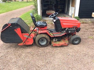 Westwood T Ride On Tractor Mower With Cutting Deck And