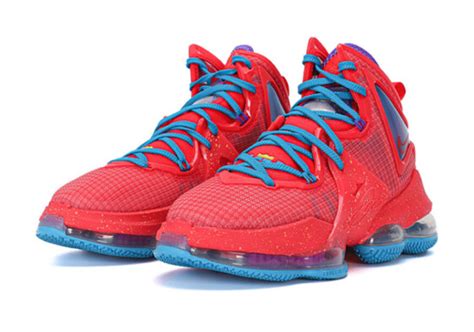 Lebron James 2022 Shoes Red
