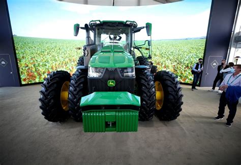 John Deere Unveils Its First Fully Autonomous Tractor Agriculture