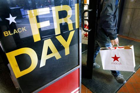What Stores Are Open For Black Friday Tomorrow - What time does Black Friday 2020 start? When do stores open? Hours for