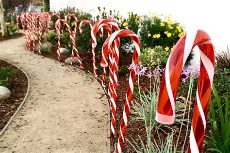 The 7 Best Outdoor Christmas Decorating Ideas Better Homes And Gardens