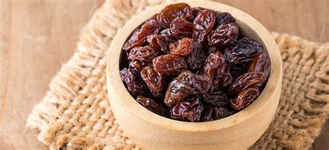 Are Raisins Good For You 5 Surprising Benefits Dr Axe