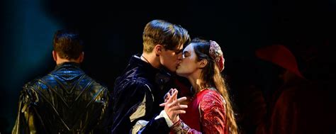 Roméo Et Juliette Pire Couple Du Monde