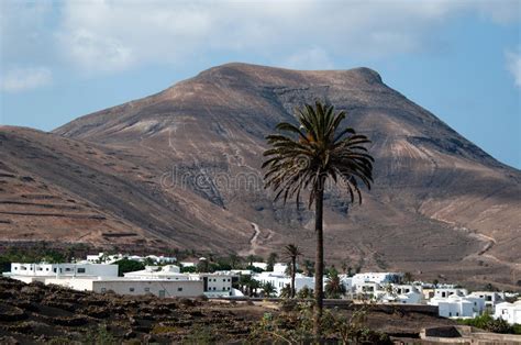 Stadt Yaiza Lanzarote Stockbild Bild Von Berg Landwirtschaftlich