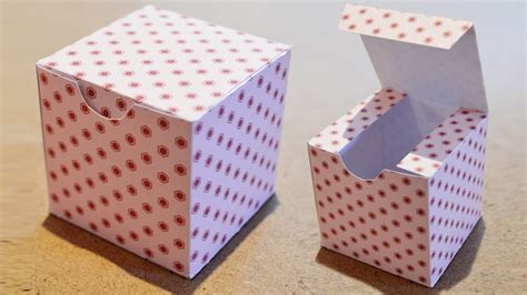 Publié le 17 janvier 2015. DIY Boite Cadeau en papier - Comment faire une boite carrée - YouTube