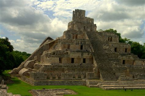 4688x3124 px building maya civilization Old Temple High Quality ...