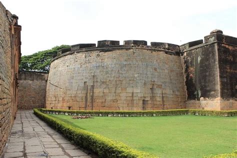 Bangalore Fort Heritage Walk 2023