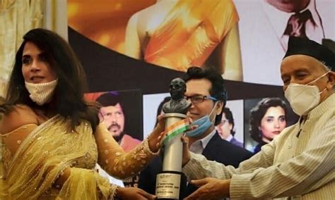 Bollywood Actor Richa Chadha Awarded With Bharat Ratna Ambedkar Award Sentinelassam