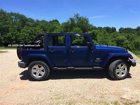 Great Conditon 4 Door Jeep Wrangler 2009 Sahara Unlimited Hard And Soft Top