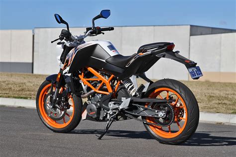 The ktm duke 390 abs is the be one of the few motorcycle which have an option to switch off the abs. Tested: 2014 KTM 390 Duke - CycleOnline.com.au