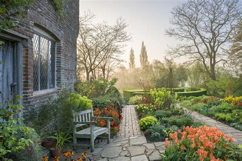 10 Of The Best Gardens To Visit In Britain British Garden Uk Summer