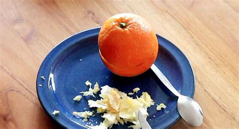 I Wish I Knew This Easy Way To Peel Oranges Earlier Food Orange Peel