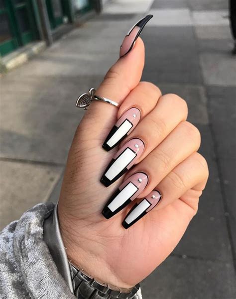 80 Trendy White Acrylic Nails Designs Ideas To Try アクリルボックス シルバーネイル
