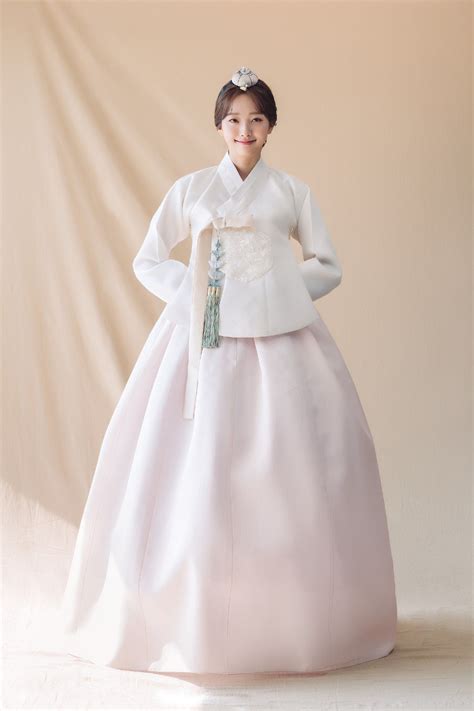 아이웨딩 브랜드 웨딩한복 한삼우리옷 2021 한국 드레스 전통 의상 한국 전통 의상