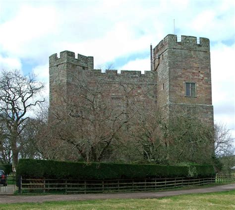 The Castles Towers And Fortified Buildings Of Cumbria Dacre Castle Dacre