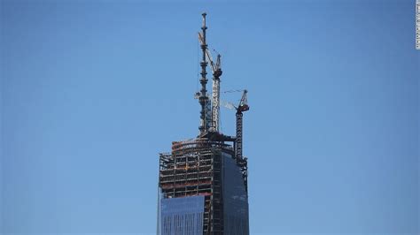 Final Pieces Hoisted Atop One World Trade Center Cnn