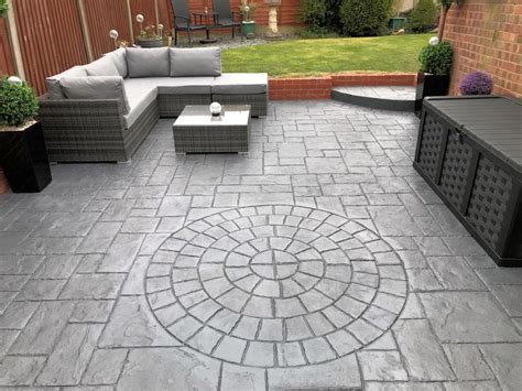 Northern Cobblestone Pattern Imprinted Concrete Patios Courtyards